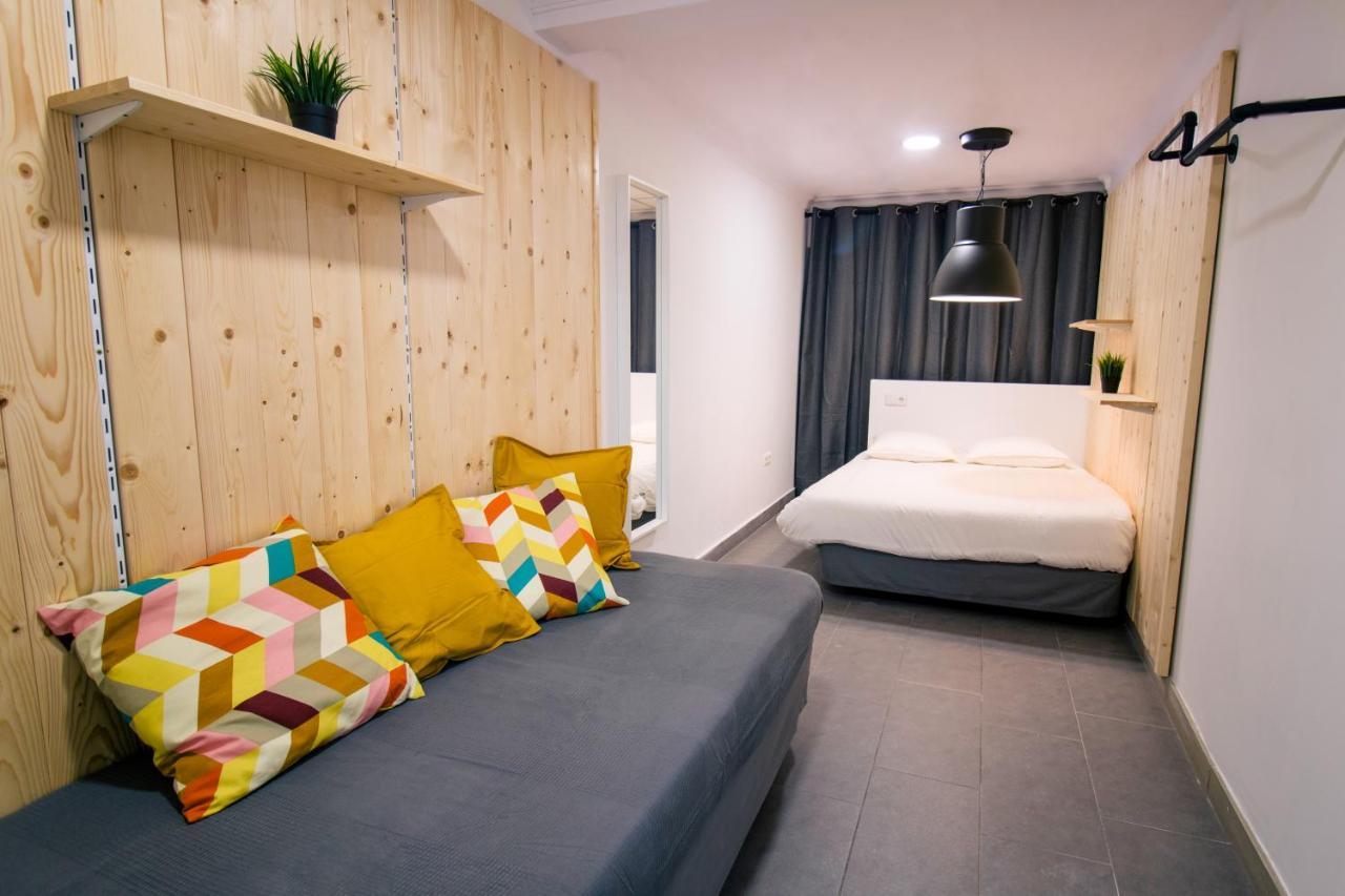 Koala Hostel 阿利坎特 外观 照片